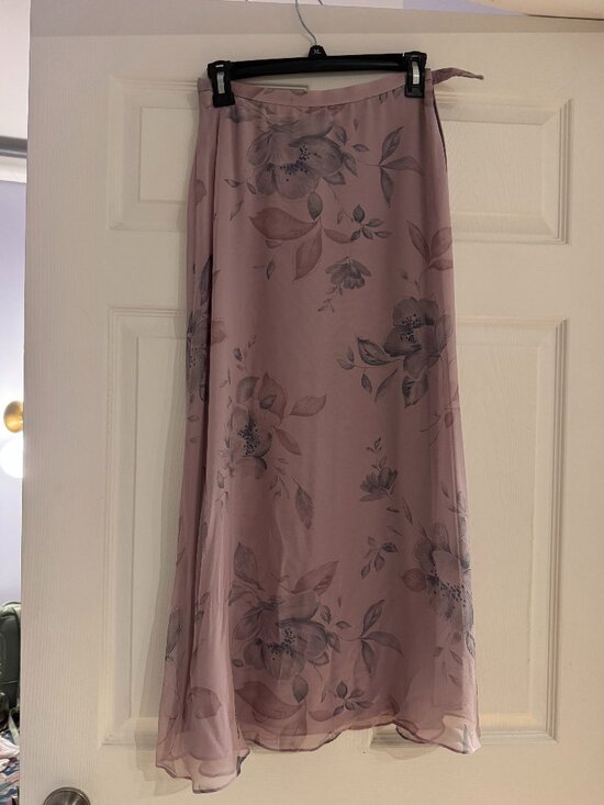 Jones New York Dresses & Skirts - Vintage Jones New York 100% Silk Skirt Size 4
